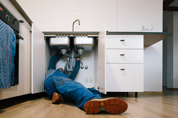Professional Drain Cleaning technician working in Lindenwood, IL